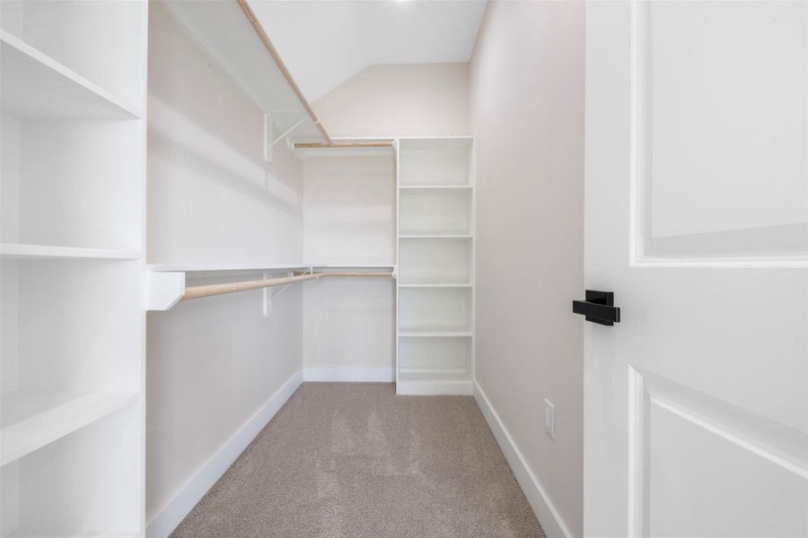 Spacious, unfurnished interior of a new home in , Baytown (Image 42).