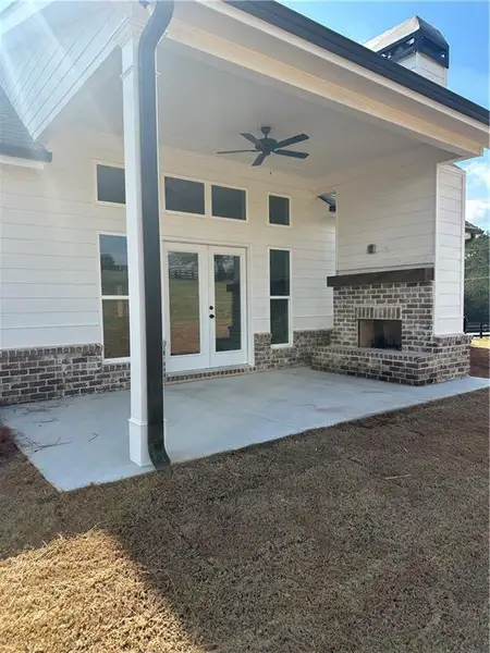 Exterior details and patio area of a home in , Monroe (Image 3).