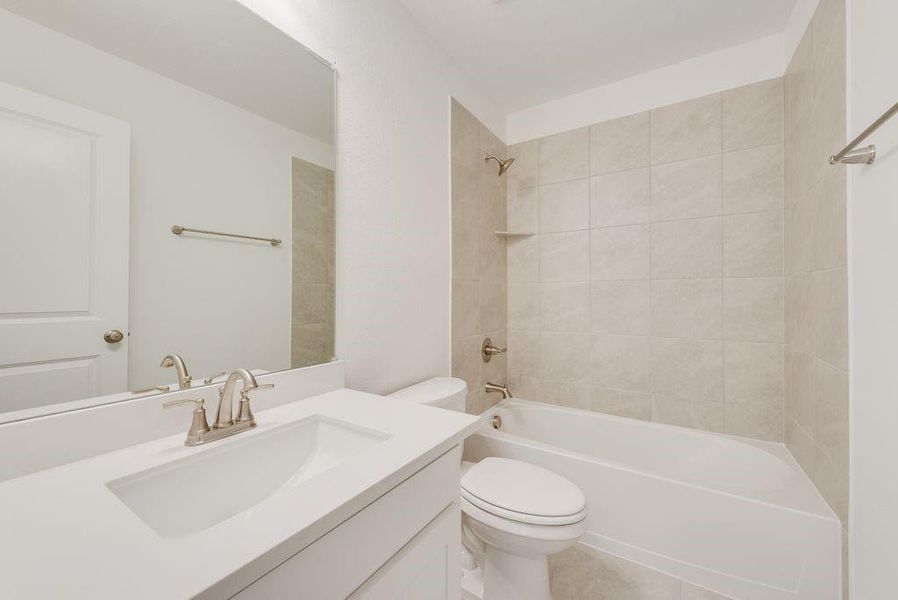 Furnished interior view inside a new home in Prairie Ridge, Midlothian (Image 3). Furnished interior view inside a new home in Prairie Ridge, Midlothian (Image 3).