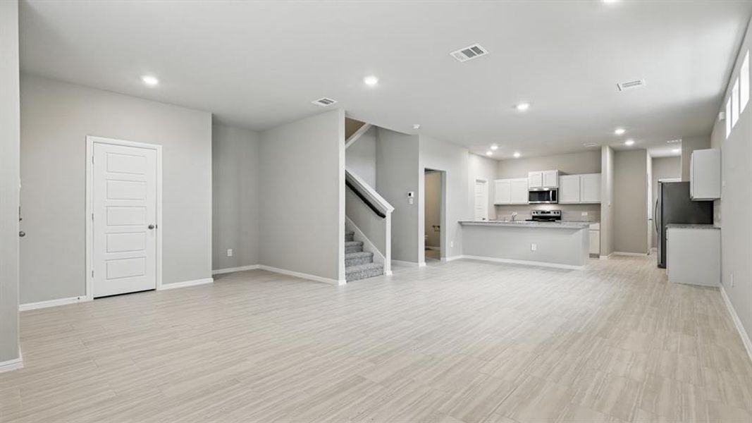 Spacious, unfurnished interior of a new home in Orchard Village, Fort Worth (Image 14). Spacious, unfurnished interior of a new home in Orchard Village, Fort Worth (Image 14).