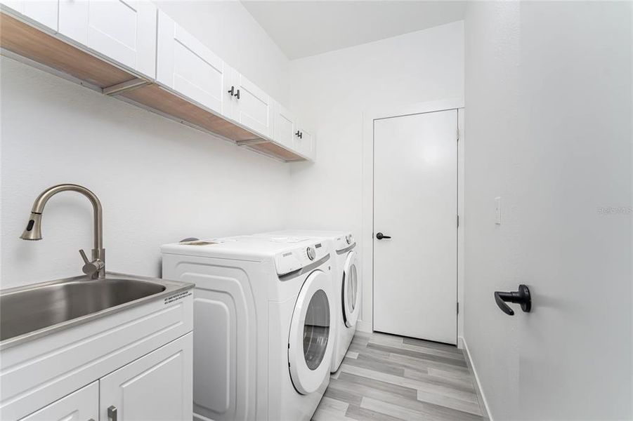 Furnished interior view inside a new home in , Port Charlotte (Image 6).