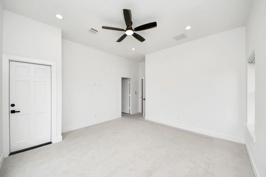 Spacious, unfurnished interior of a new home in , Houston (Image 44). Spacious, unfurnished interior of a new home in , Houston (Image 44).