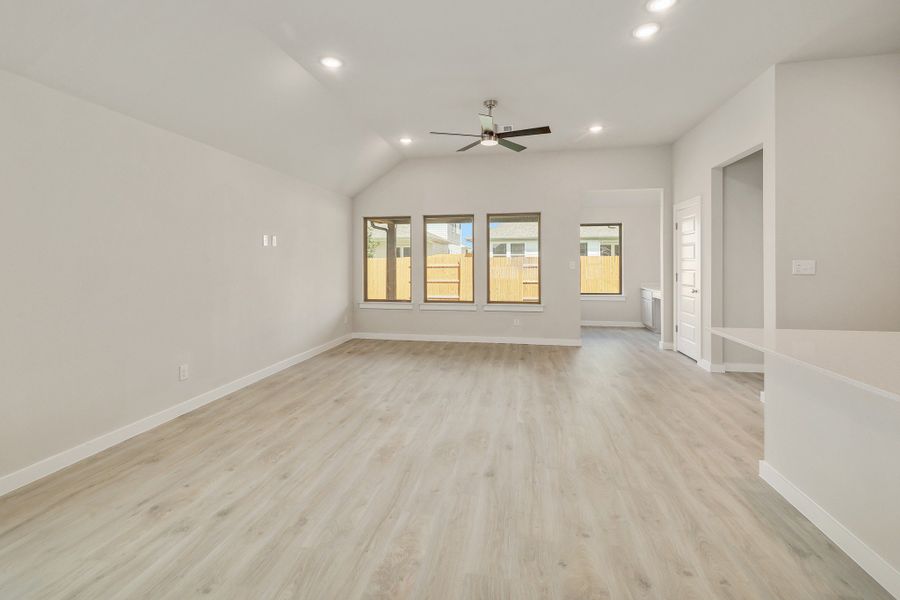 Spacious, unfurnished interior of a new home in Prairie Winds, Hutto (Image 14).