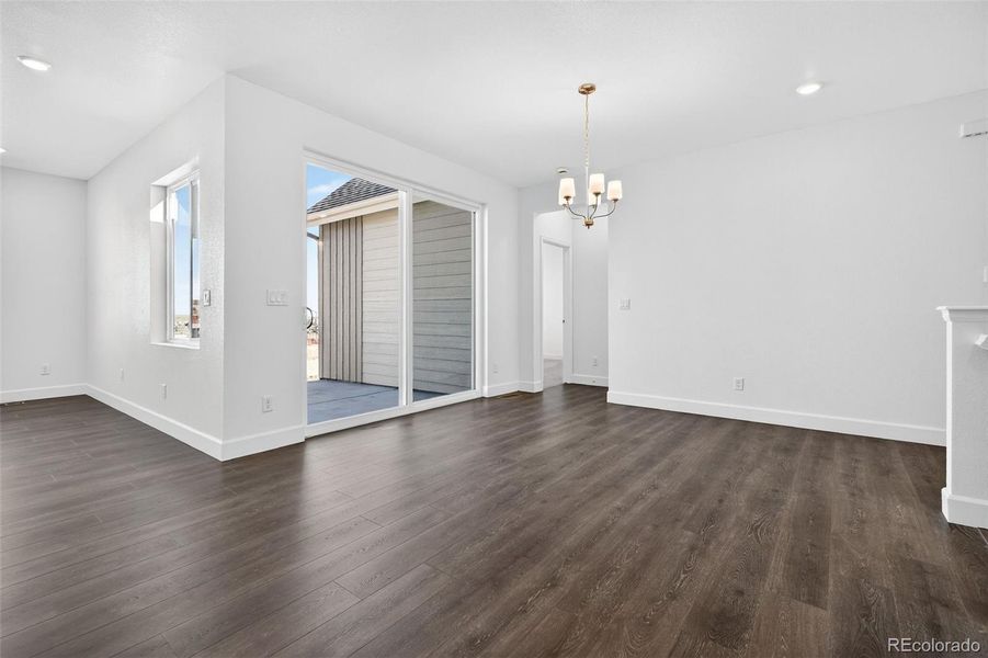 17095 W 92nd Loop ~ Ready Now!