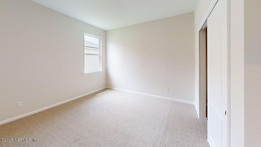 Spacious, unfurnished interior of a new home in Lakes at Bella Lago, Green Cove Springs (Image 13).