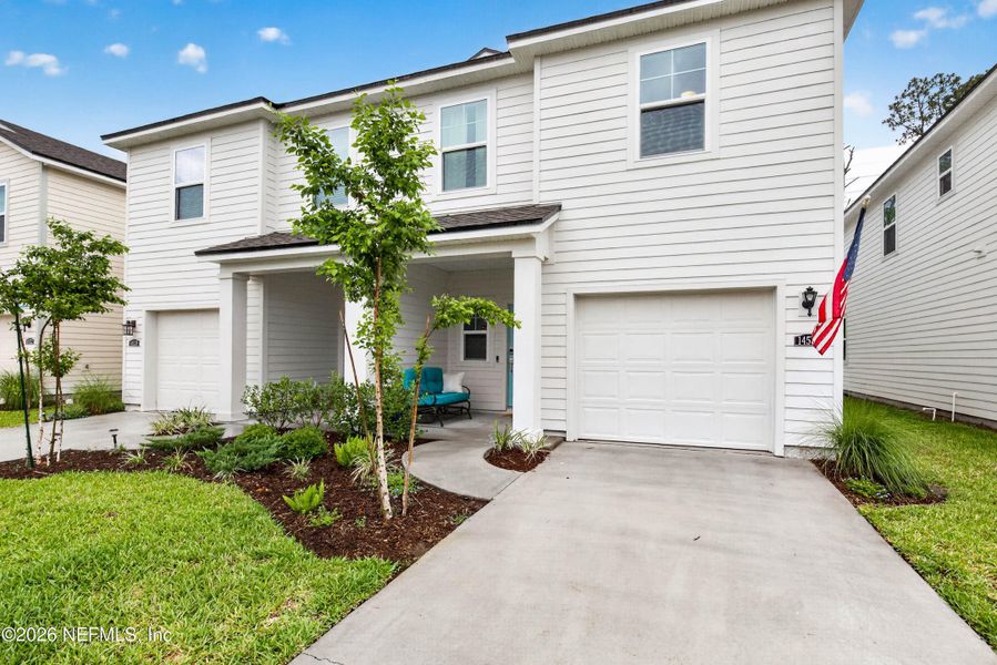 Exterior details and patio area of a home in , Jacksonville (Image 29).