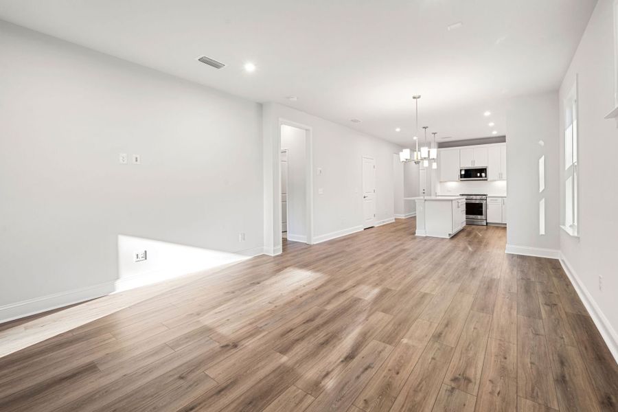 Spacious, unfurnished interior of a new home in Sun City Hilton Head, Bluffton (Image 25).