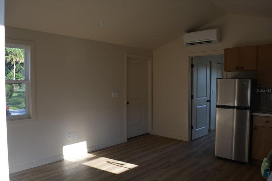 Spacious, unfurnished interior of a new home in , Oviedo (Image 10). Spacious, unfurnished interior of a new home in , Oviedo (Image 10).