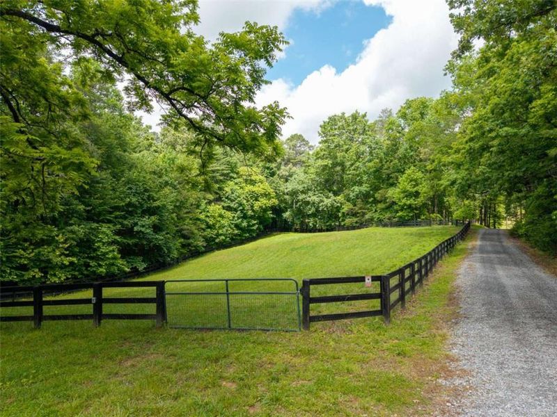 Natural landscape and outdoor views near in Blue Ridge (Image 61). Natural landscape and outdoor views near in Blue Ridge (Image 61).