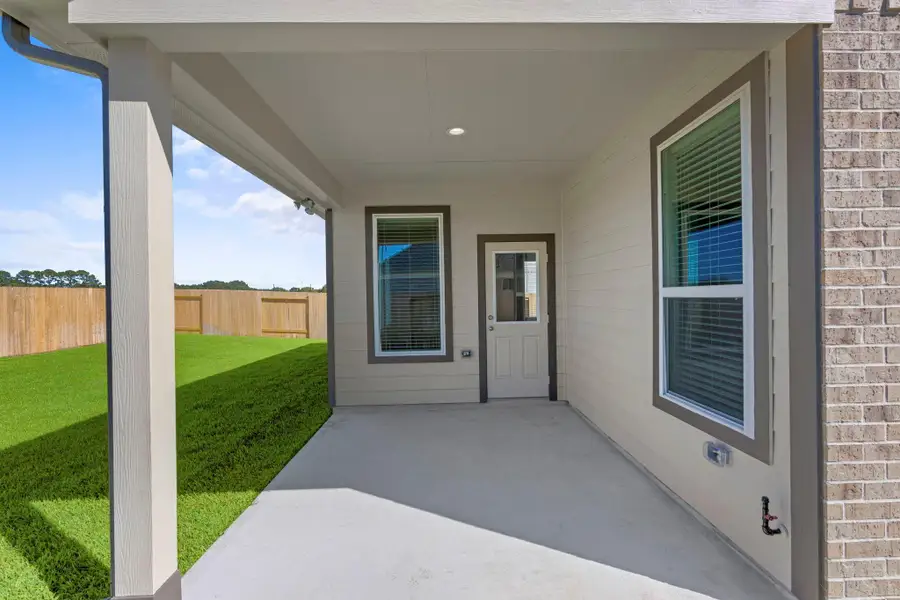 Exterior details and patio area of a home in Briarwood Crossing, Rosenberg (Image 3). Exterior details and patio area of a home in Briarwood Crossing, Rosenberg (Image 3).