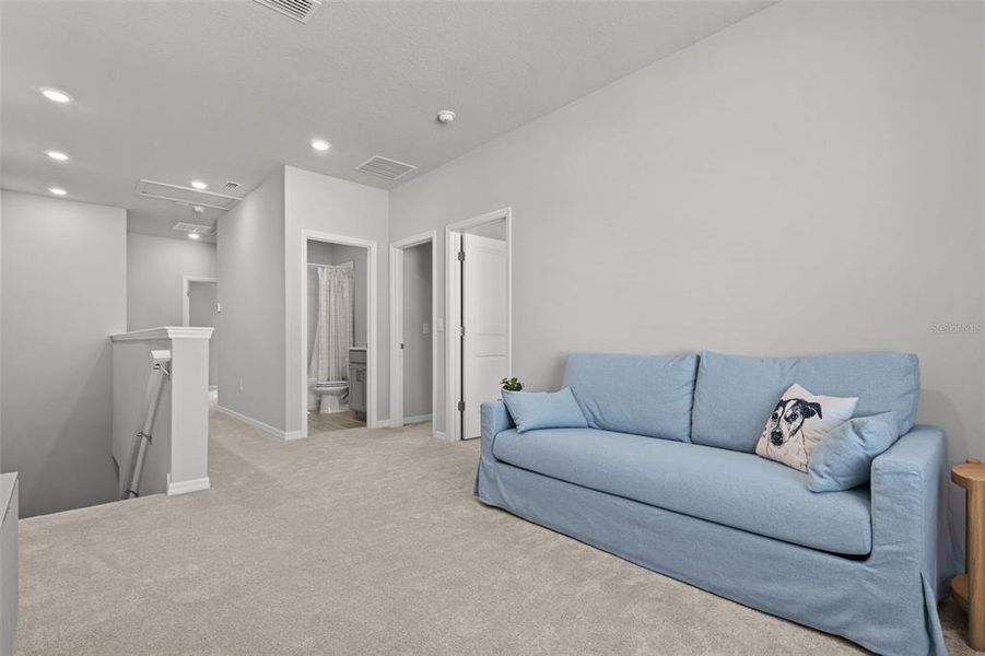 Furnished interior view inside a new home in , Land O' Lakes (Image 18).