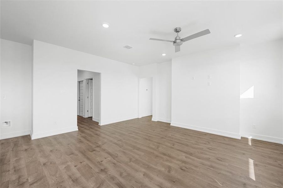 Please note: These interior photos are not of the actual home but are of a completed one with a similar floor plan. Finishes, features, and layouts may vary. Please note: These interior photos are not of the actual home but are of a completed one with a similar floor plan. Finishes, features, and layouts may vary.