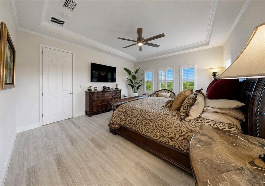 Furnished interior view inside a new home in , Apollo Beach (Image 39).