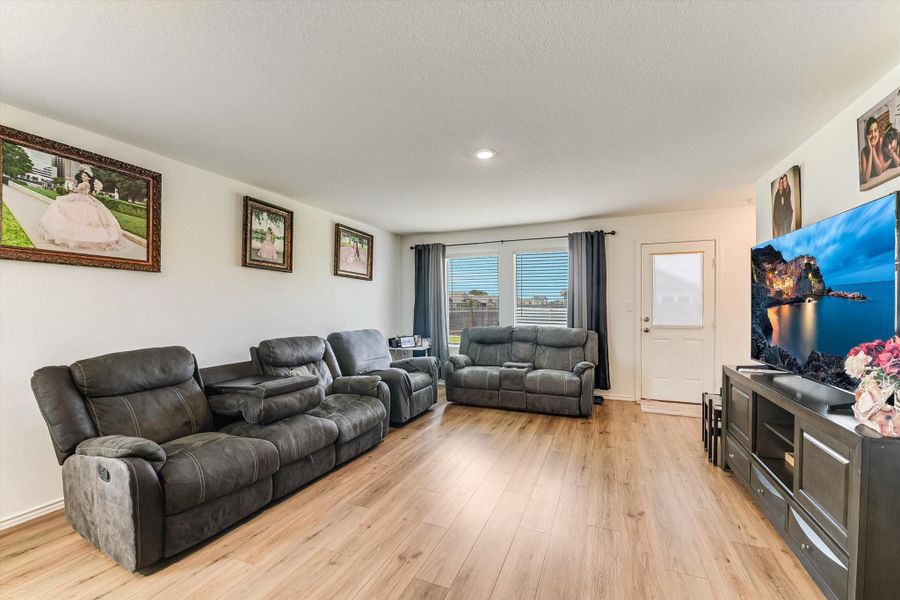 Furnished interior view inside a new home in Summerside, Lockhart (Image 14).