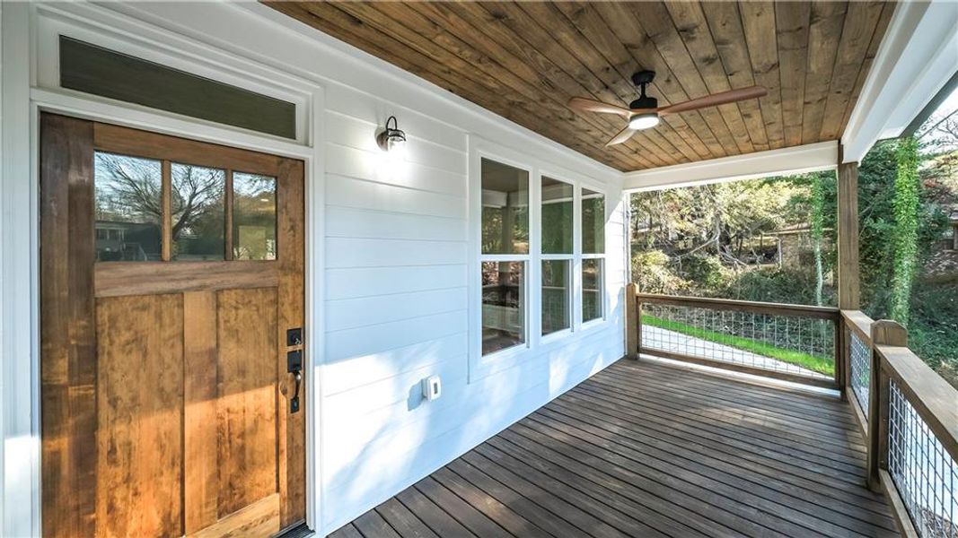 Exterior details and patio area of a home in , Bremen (Image 19).