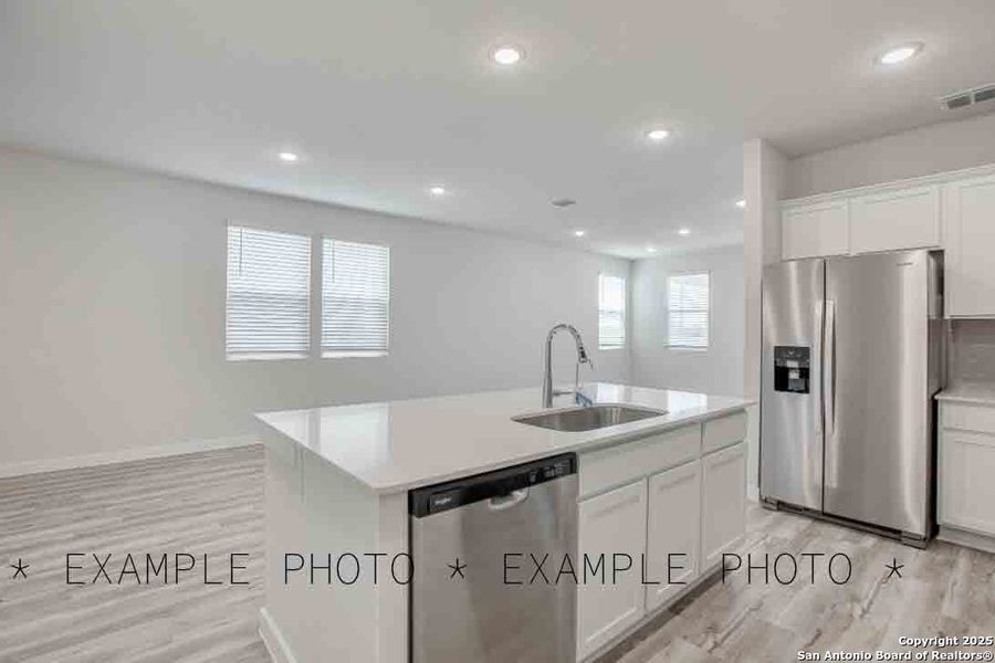 Furnished interior view inside a new home in Mesa Vista, San Antonio (Image 9). Furnished interior view inside a new home in Mesa Vista, San Antonio (Image 9).