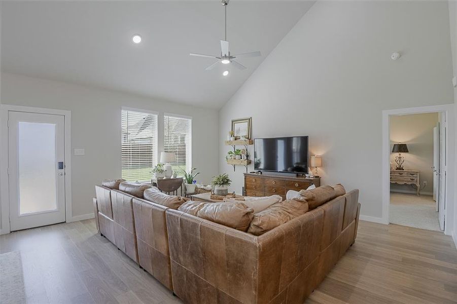 Furnished interior view inside a new home in Dove Hollow, Waxahachie (Image 11).