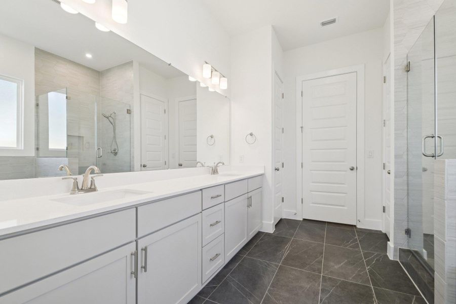 Furnished interior view inside a new home in Persimmon, Buda (Image 11).