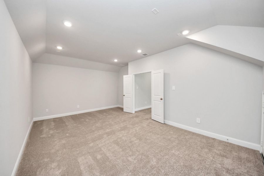 Spacious, unfurnished interior of a new home in ARTAVIA: Hilltop Collection, Conroe (Image 30). Spacious, unfurnished interior of a new home in ARTAVIA: Hilltop Collection, Conroe (Image 30).