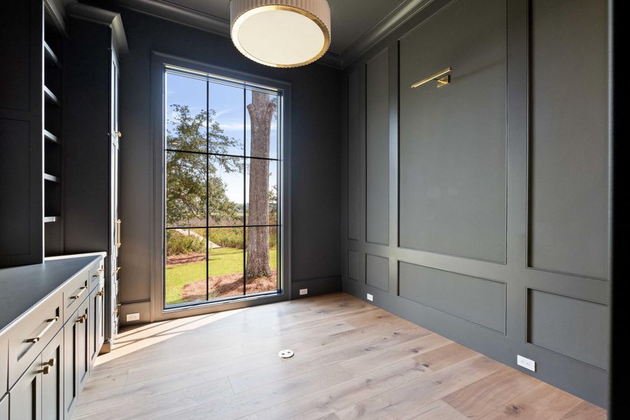 Spacious, unfurnished interior of a new home in , Ravenel (Image 49).
