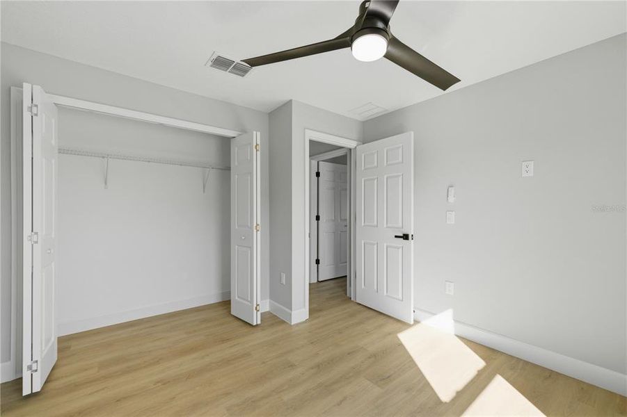 Spacious, unfurnished interior of a new home in , Ocala (Image 14).