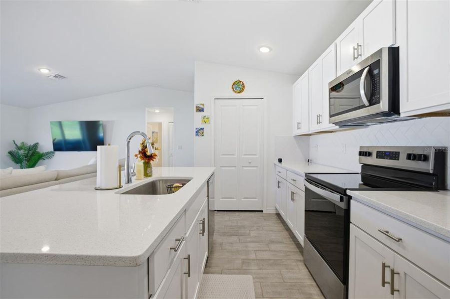 Furnished interior view inside a new home in , Cape Coral (Image 11).