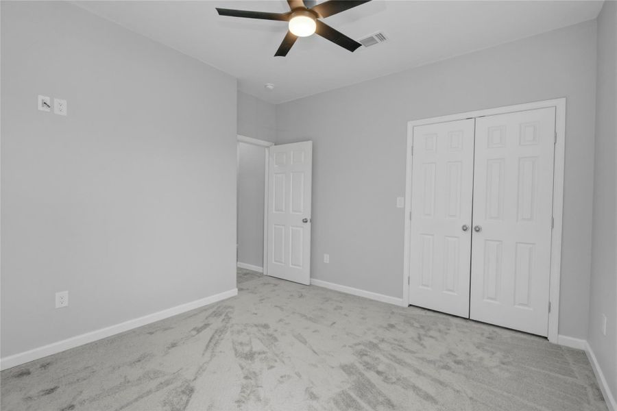 Spacious, unfurnished interior of a new home in , Freeport (Image 25).