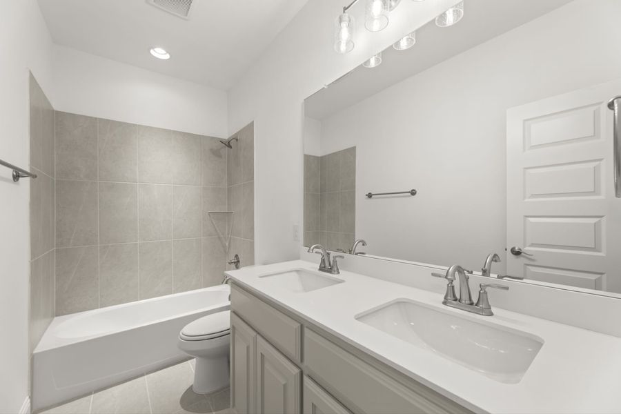 Furnished interior view inside a new home in River Ranch, Van Alstyne (Image 14).