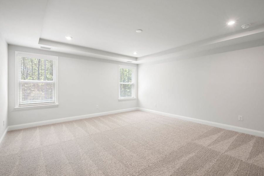 Spacious, unfurnished interior of a new home in Waterways, Richmond Hill (Image 36).