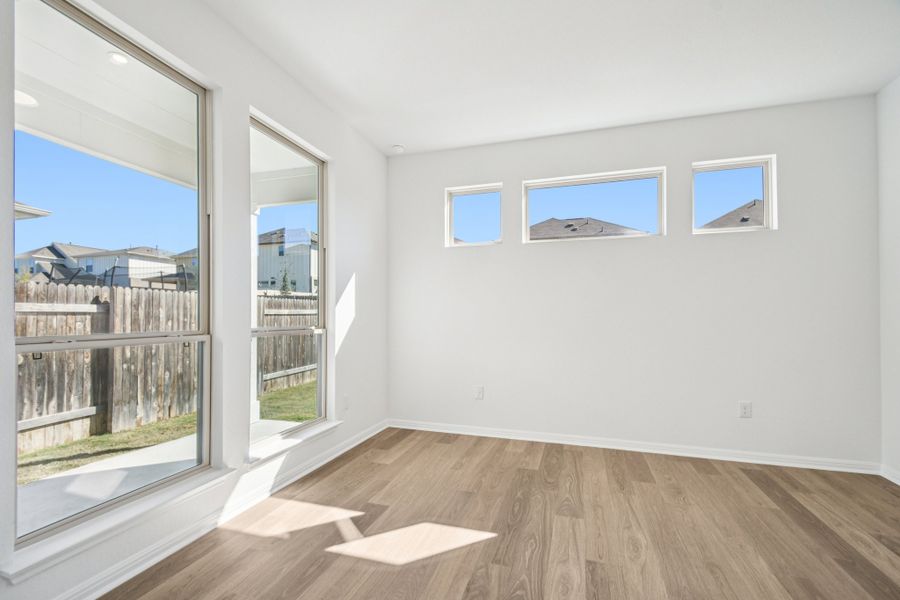 Spacious, unfurnished interior of a new home in Crosswinds, Kyle (Image 14).