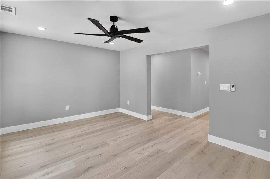 Spacious, unfurnished interior of a new home in , Stone Mountain (Image 113). Spacious, unfurnished interior of a new home in , Stone Mountain (Image 113).