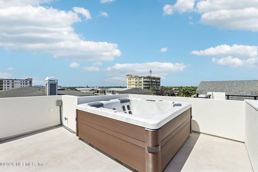 Exterior details and patio area of a home in , Jacksonville Beach (Image 31).