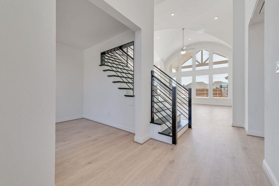 Spacious, unfurnished interior of a new home in Park Trails, Forney (Image 18).