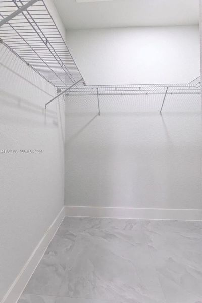 Spacious, unfurnished interior of a new home in , Lehigh Acres (Image 25).