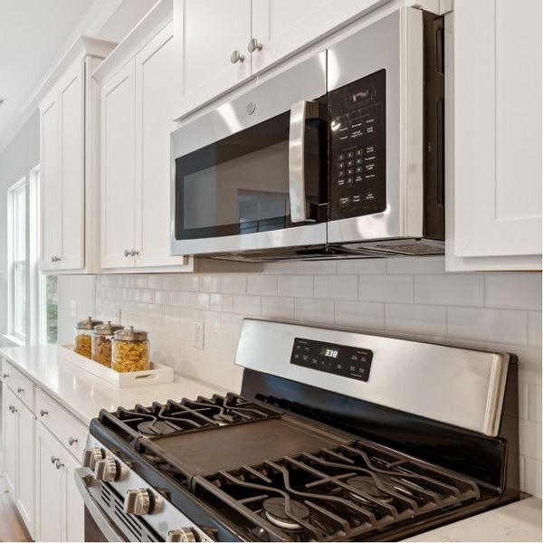 Lily kitchen stove and microwave Lily kitchen stove and microwave