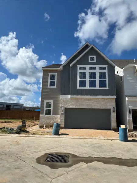 Welcome to The Bermuda by David Weekley Homes. **HOME ESTIMATED TO BE COMPLETE SEPTEMBER 2025**