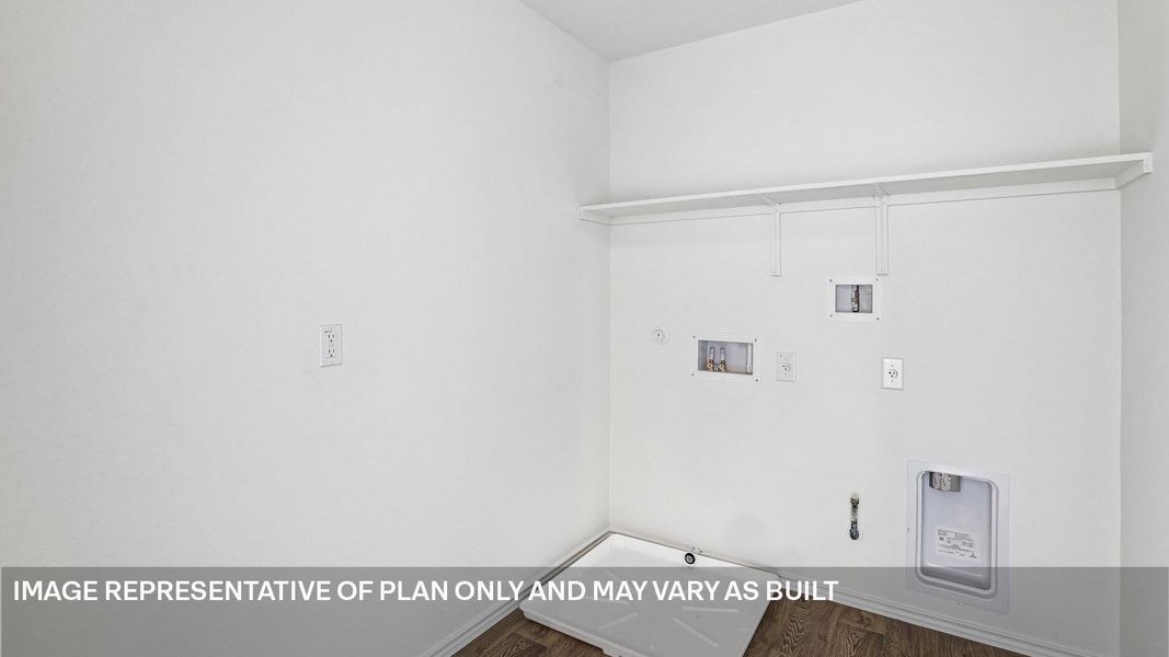 Spacious, unfurnished interior of a new home in Durango, Mustang Ridge (Image 30).