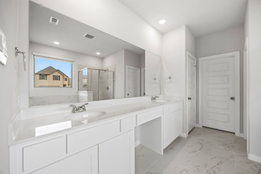 Representative furnished interior of a home built from the Becker by Cambridge Homes in Tinsley Meadows, Van Alstyne (Image 12).