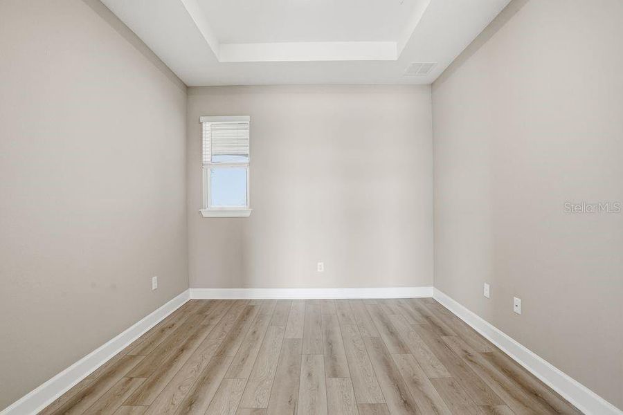 Spacious, unfurnished interior of a new home in Coasterra Community Group Page, Palmetto (Image 13).