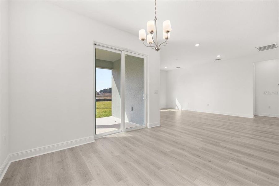Spacious, unfurnished interior of a new home in Reserve at Hammock Oaks, Lady Lake (Image 14).