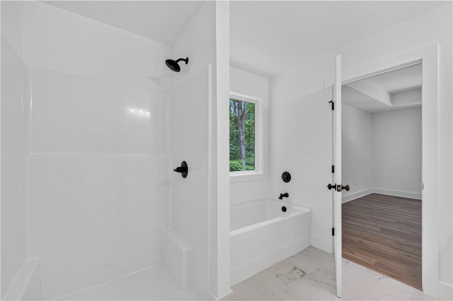 Spacious, unfurnished interior of a new home in , Dawsonville (Image 41).