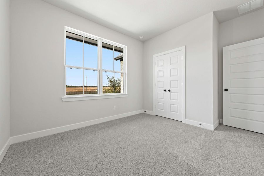 Spacious, unfurnished interior of a new home in Legacy, League City (Image 15).
