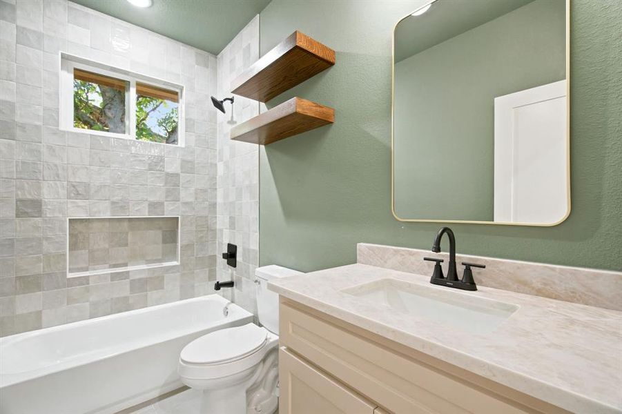 Furnished interior view inside a new home in , Fort Worth (Image 13).