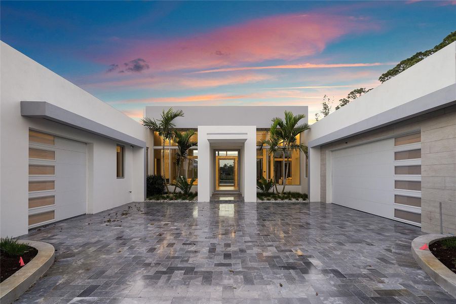 Exterior details and patio area of a home in , Parkland (Image 22).