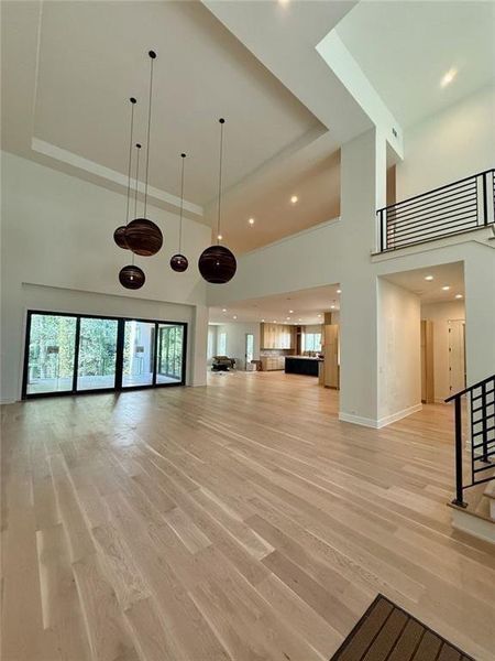 Spacious, unfurnished interior of a new home in , Sandy Springs (Image 23).