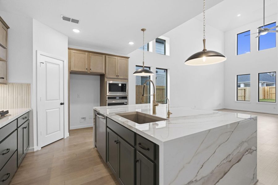 10923 Spring Wind Drive Missouri City, TX New Home Image 9