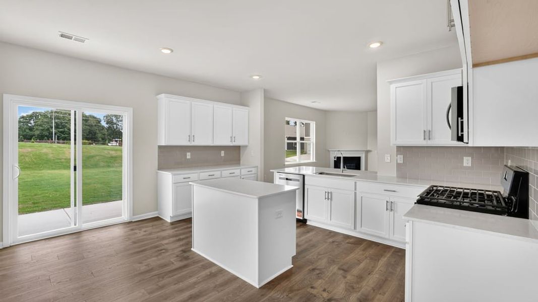 Furnished interior view inside a new home in Woodglen, Piedmont (Image 10).