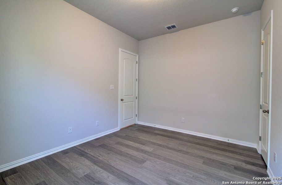 Spacious, unfurnished interior of a new home in The Crossvine, Schertz (Image 12).