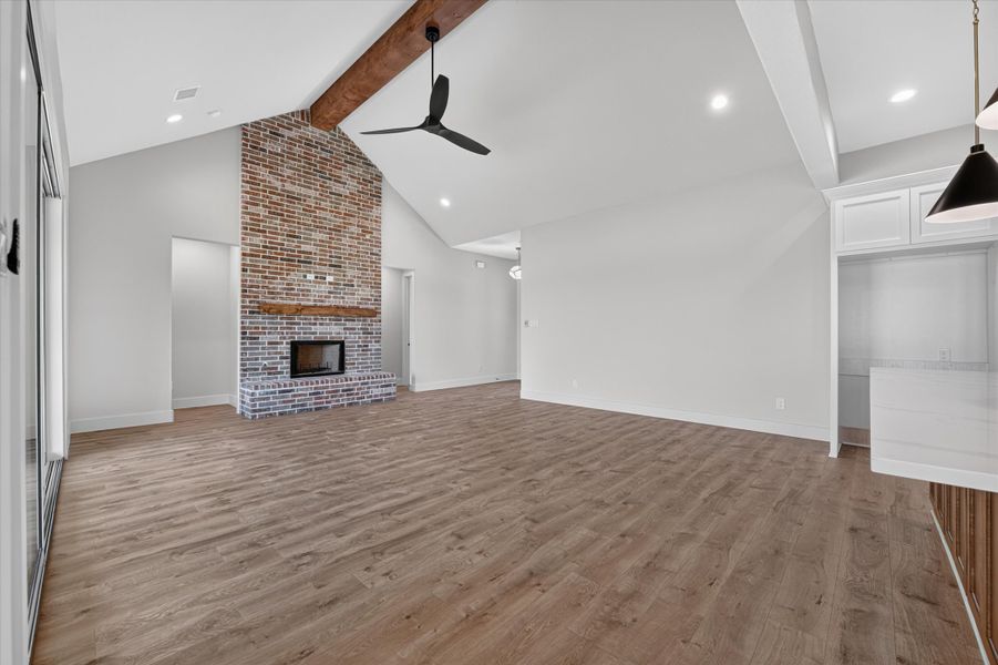 Spacious, unfurnished interior of a new home in Paloma Ranches, Justin (Image 22). Spacious, unfurnished interior of a new home in Paloma Ranches, Justin (Image 22).