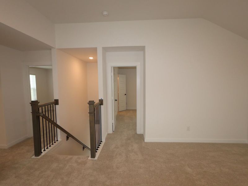 Spacious, unfurnished interior of a new home in Summerview, Fulshear (Image 13).